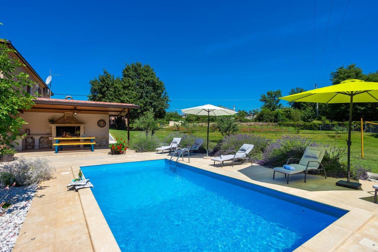 Villa Krizanci Žminj Exterior foto